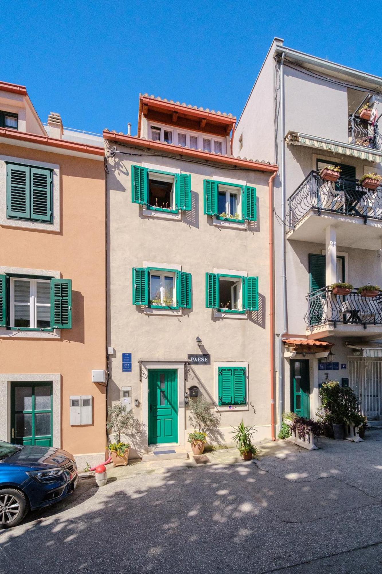 Central Split Rooms And Apartments Paese Экстерьер фото