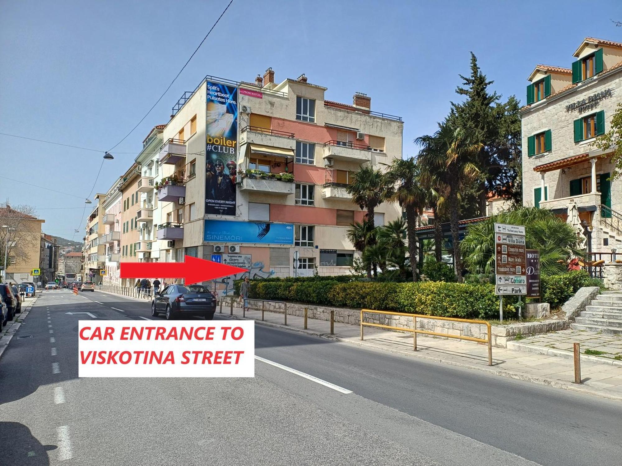Central Split Rooms And Apartments Paese Экстерьер фото