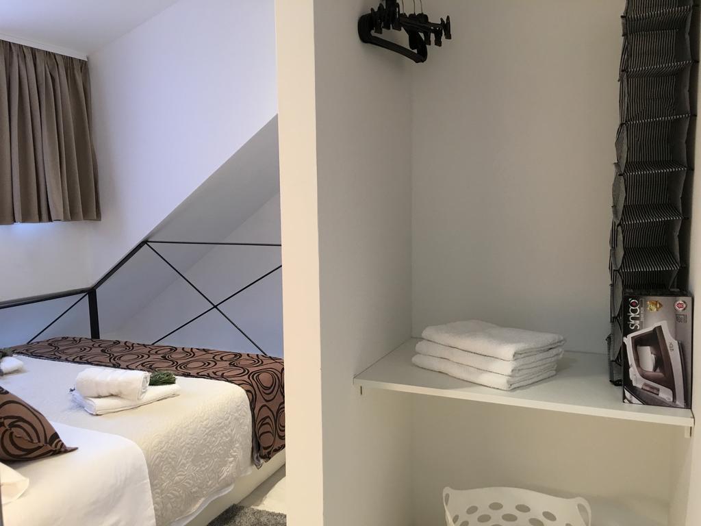 Central Split Rooms And Apartments Paese Экстерьер фото